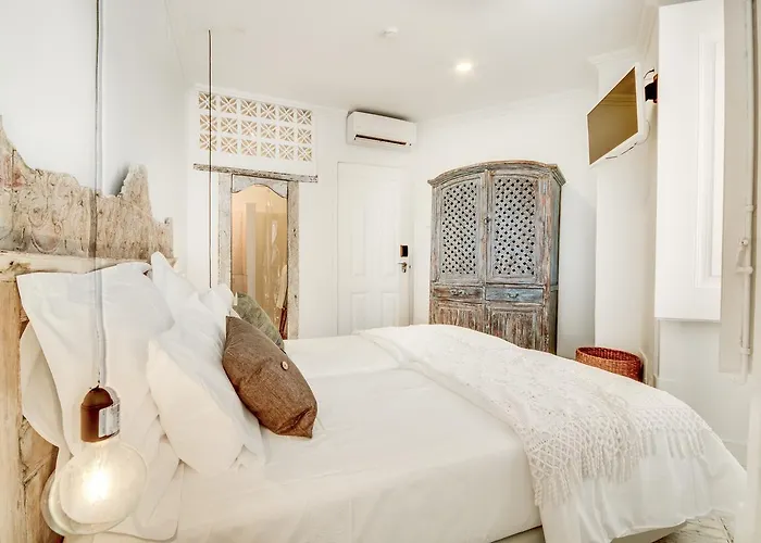 Garam Oda ve Kahvaltı 4*